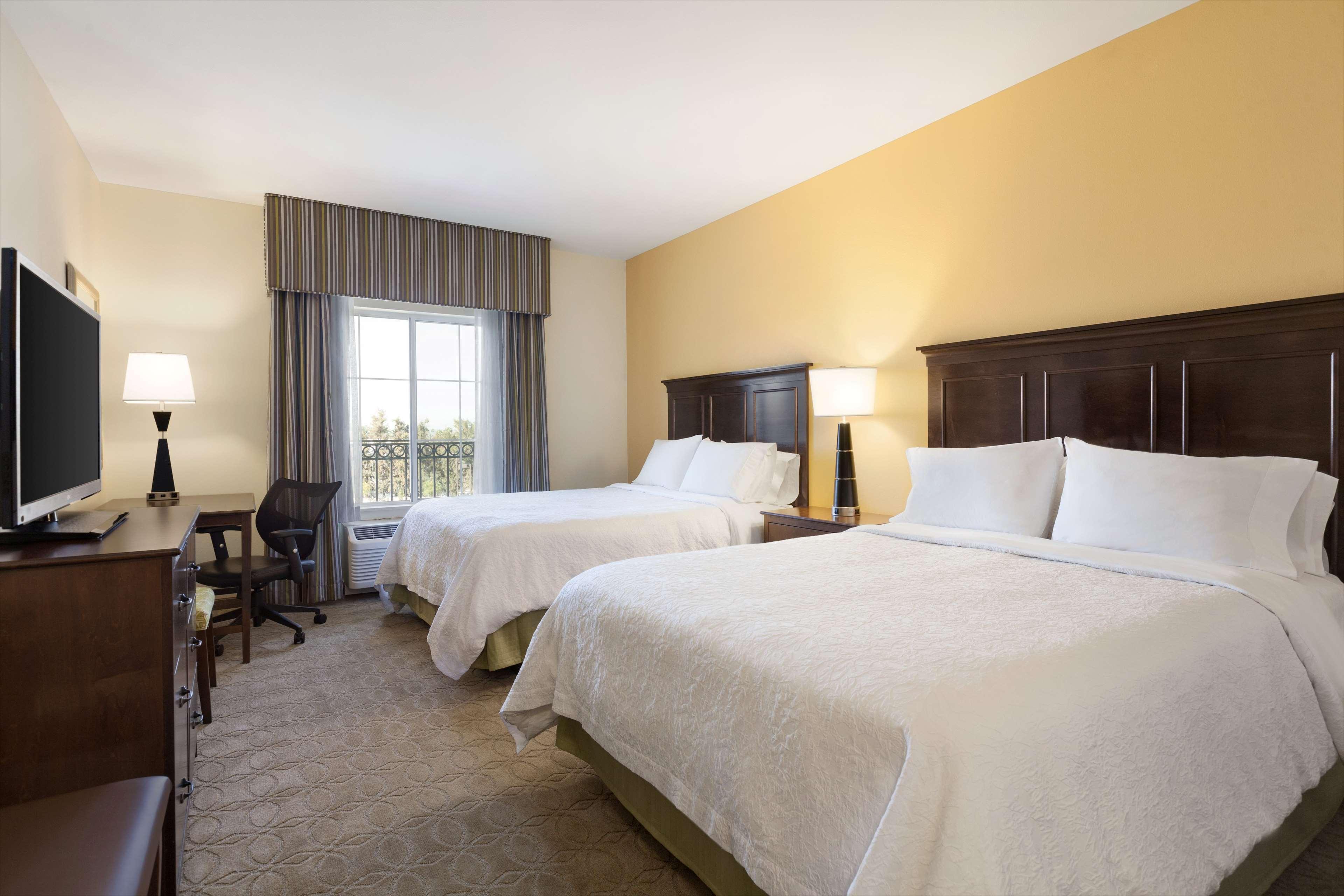 Hampton Inn & Suites San Bernardino Eksteriør billede