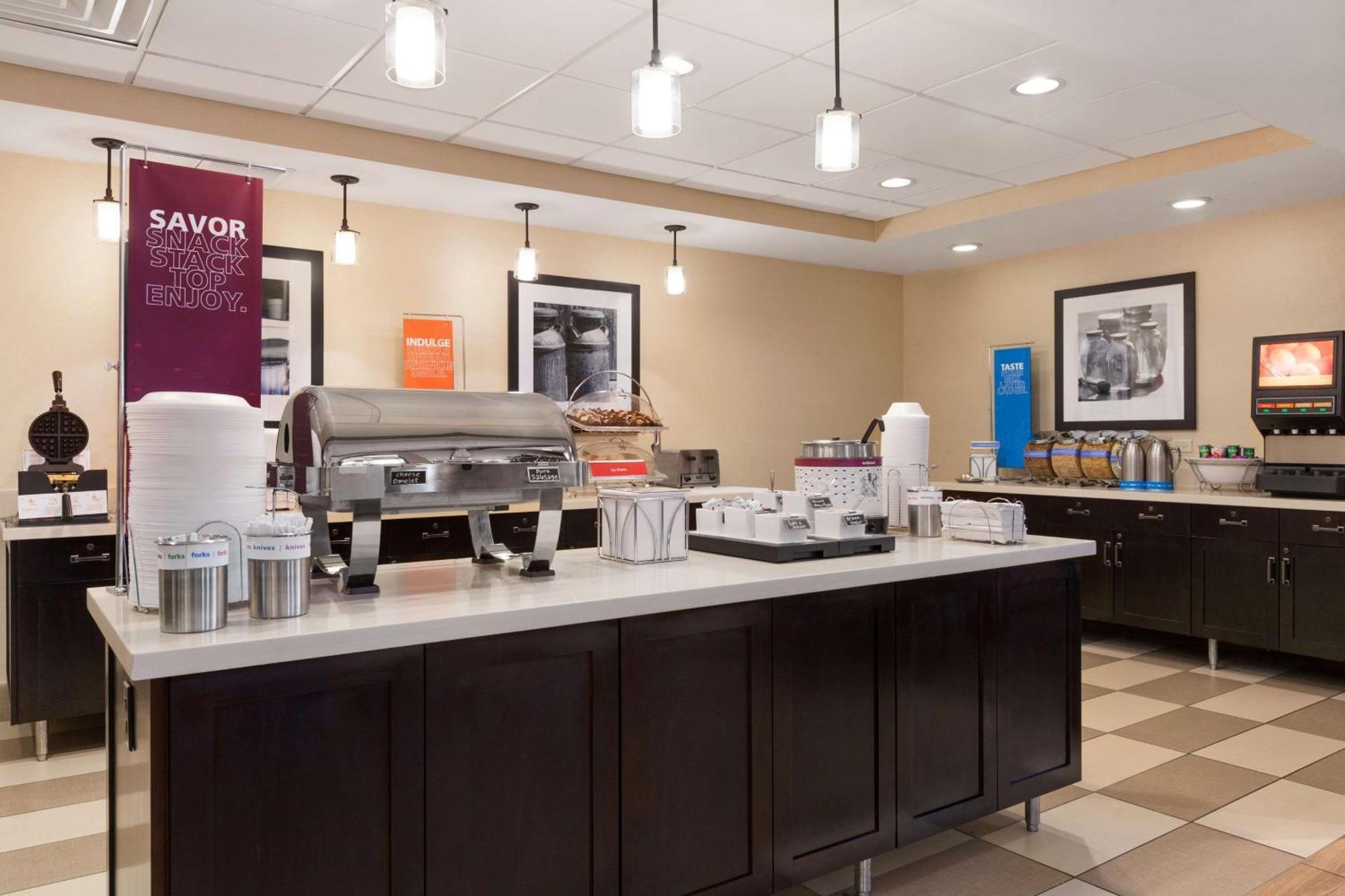 Hampton Inn & Suites San Bernardino Eksteriør billede